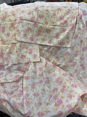 Morgan Jones Floral Fitted Sheet - Pink & Orange Print